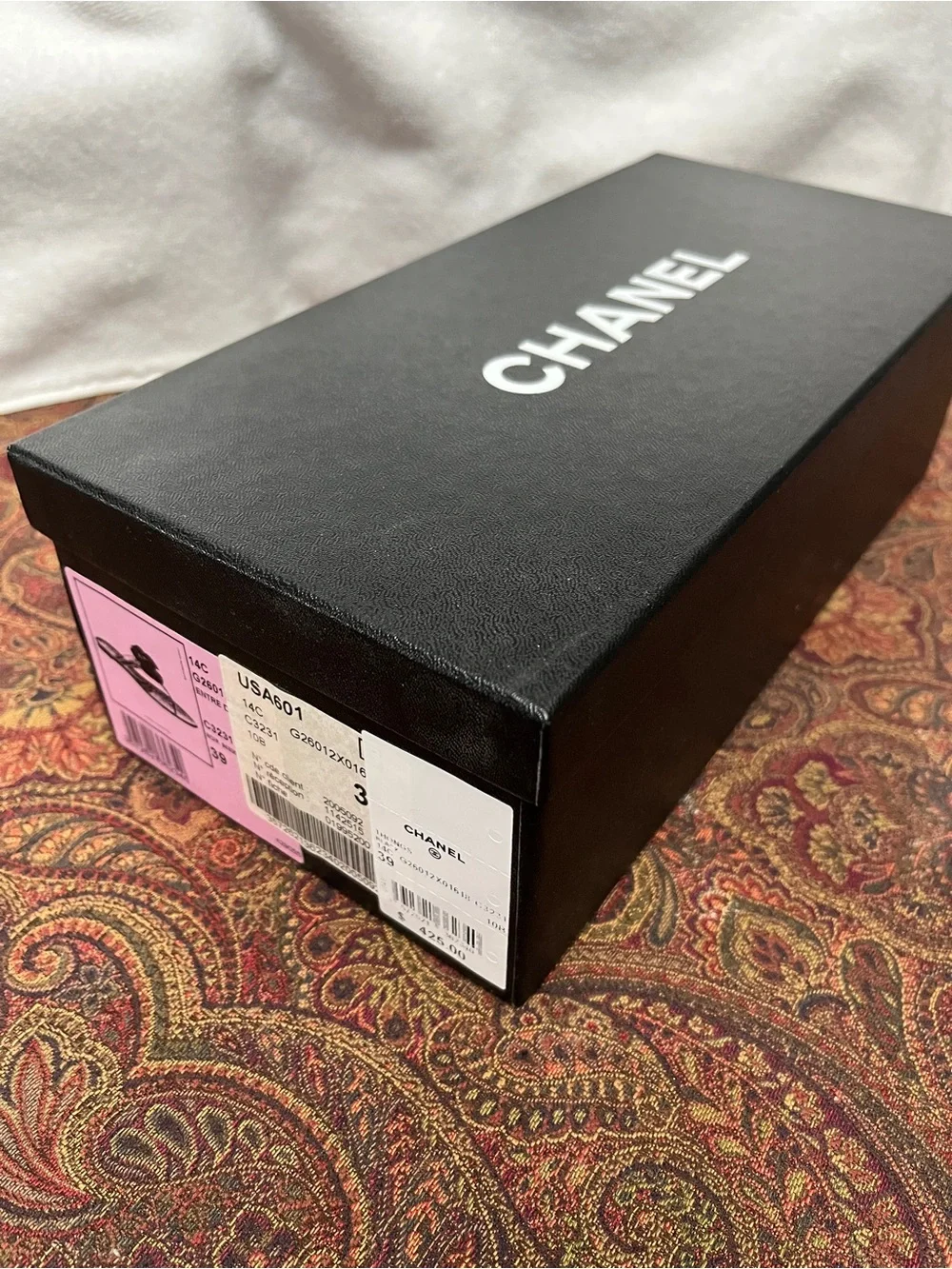 CHANEL elevate your